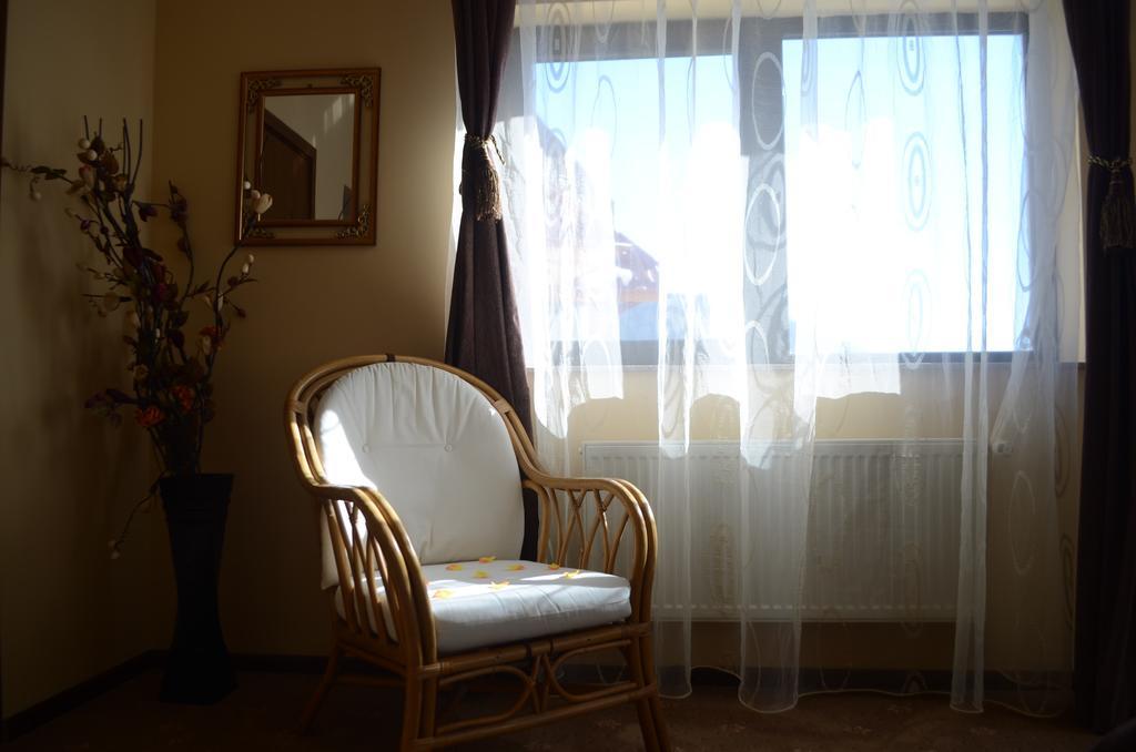 Hotel Magic Club Buşteni Zimmer foto